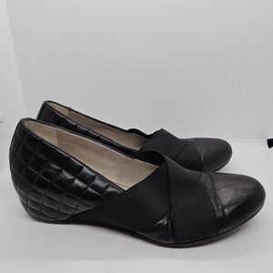 Aquatalia Unice quilted leather wedge pumps black size 8.5